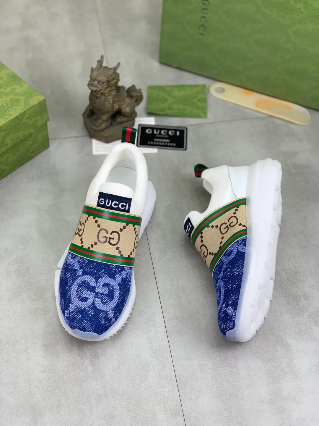 Men's shoes 💰P460💰[New style]🆘 Gucci [GUCCI] classic fashion high-top men's shoes, synchronized with counters, exquisite workmanship, exquisite color matching, the upper is made of original soft double G calfskin Gucci webbing ➕ first-layer pigskin lining ➕ pigskin feet The lasts made according to the original version are quite attractive both on the foot and in the placement. There is no need to comment on the good ones. They are absolutely versatile. Number of sizes: 38-44, 3️⃣colors🉑️ to choose from.